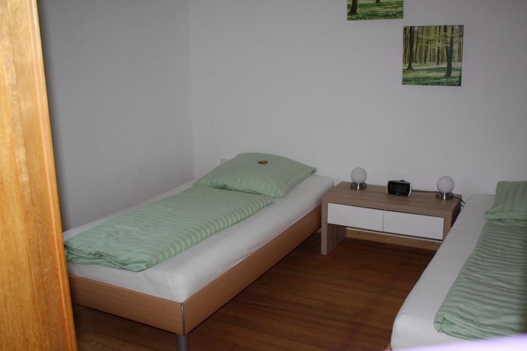Holiday Home Paula Neunkirchen  Pokoj fotografie